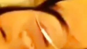 امرأة سمراء شابة مصغرة سيلينا لوف مارس الجنس في وضعية راعية البقر احلى فيلم سكسي عراقي