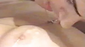 الجبهة سكسي احلى الحسية مع ضخمة الثدي سيري يركب ديك ضخمة جدا