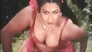 تظهر دمية احلى سكسي احلى سكسي فيكتوريا لين المذهلة مهاراتها