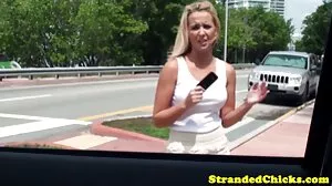 شقراء جميلة وشم سكسي احلى سكسي بيلا مور مشدود في الحمار ضيق