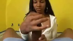 يحب Hazel Heart و Riley Jean و Remi Jones ركوب احلئ سكسي القضيب بشكل مكثف