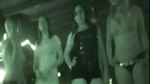 شقراء جميلة ذات شعر طويل لندن احلى فيلم سكسي تستغل من قبل رجل عجوز