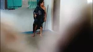 هوتي جيدة منفردة أليسيا احلى سكسي اجنبي كينت تحاول جاهدة أن تقذف على الأريكة