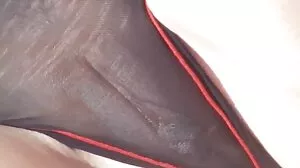 ارتطمت ميشيل مارتينيز ، دمية احلي جسم سكسي لاتينا ذات مظهر لطيف ، في وضع راعية البقر